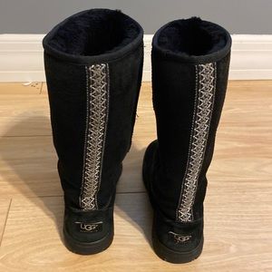 Ugg Ultra Tall Revival Braided Leather Boots sz 7 medium wear and tear